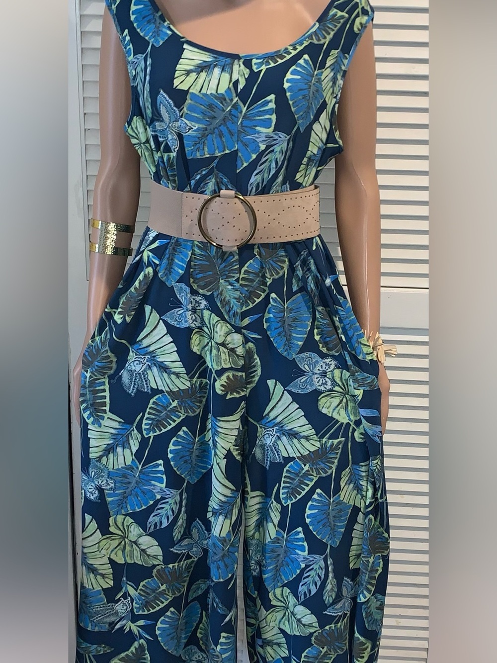 Vintage Tropical Leaves Blue wide leg cropped sleeveless Jumpsuit Women’s Medium